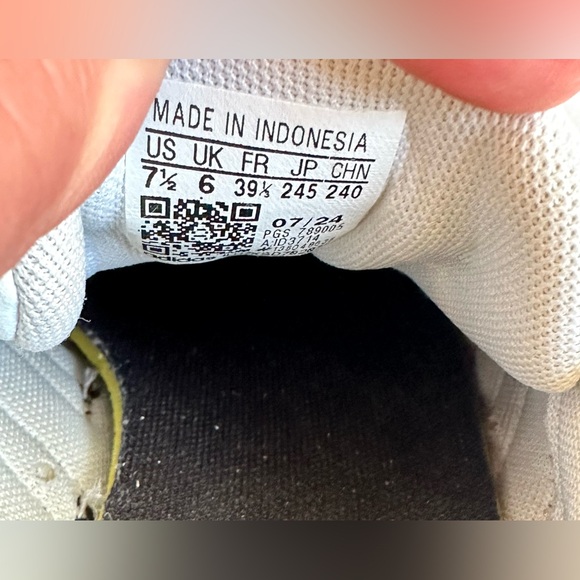 adidas VL Court Base Classic White/Black Sneakers with Suede Toe Sz 7.5 - Picture 8 of 8